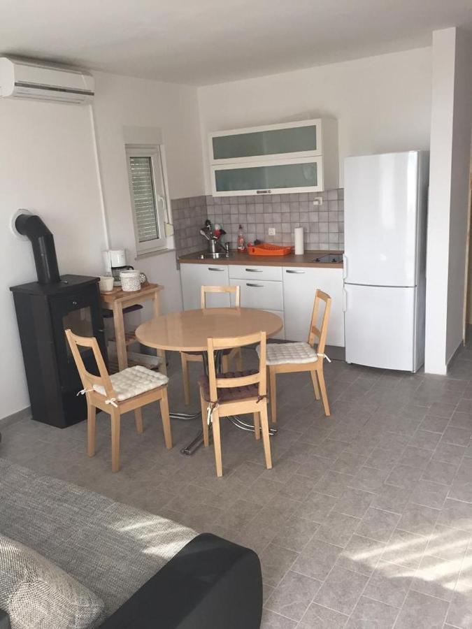 Tomo Apartment Starigrad Paklenica Zewnętrze zdjęcie